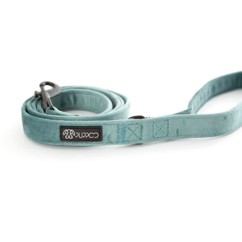 Close up of PuppCo Velvet Deluxe Dog Leash in Colour Teal